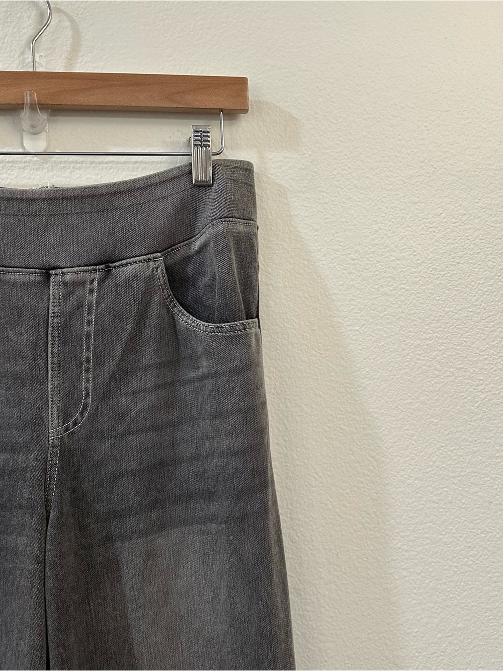 Halara Flex High Waisted Stripe Wide Leg Flowy Jeans Gray Size Medium - Picture 7 of 12